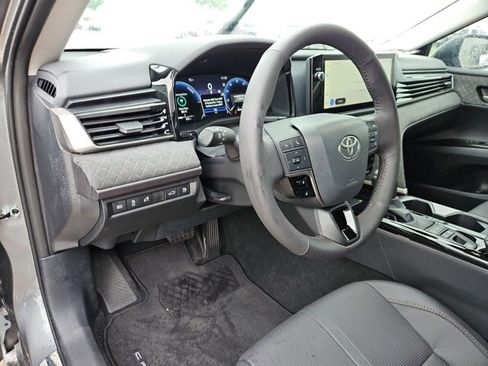 Used 2026 Toyota Camry XLE FWD image 10