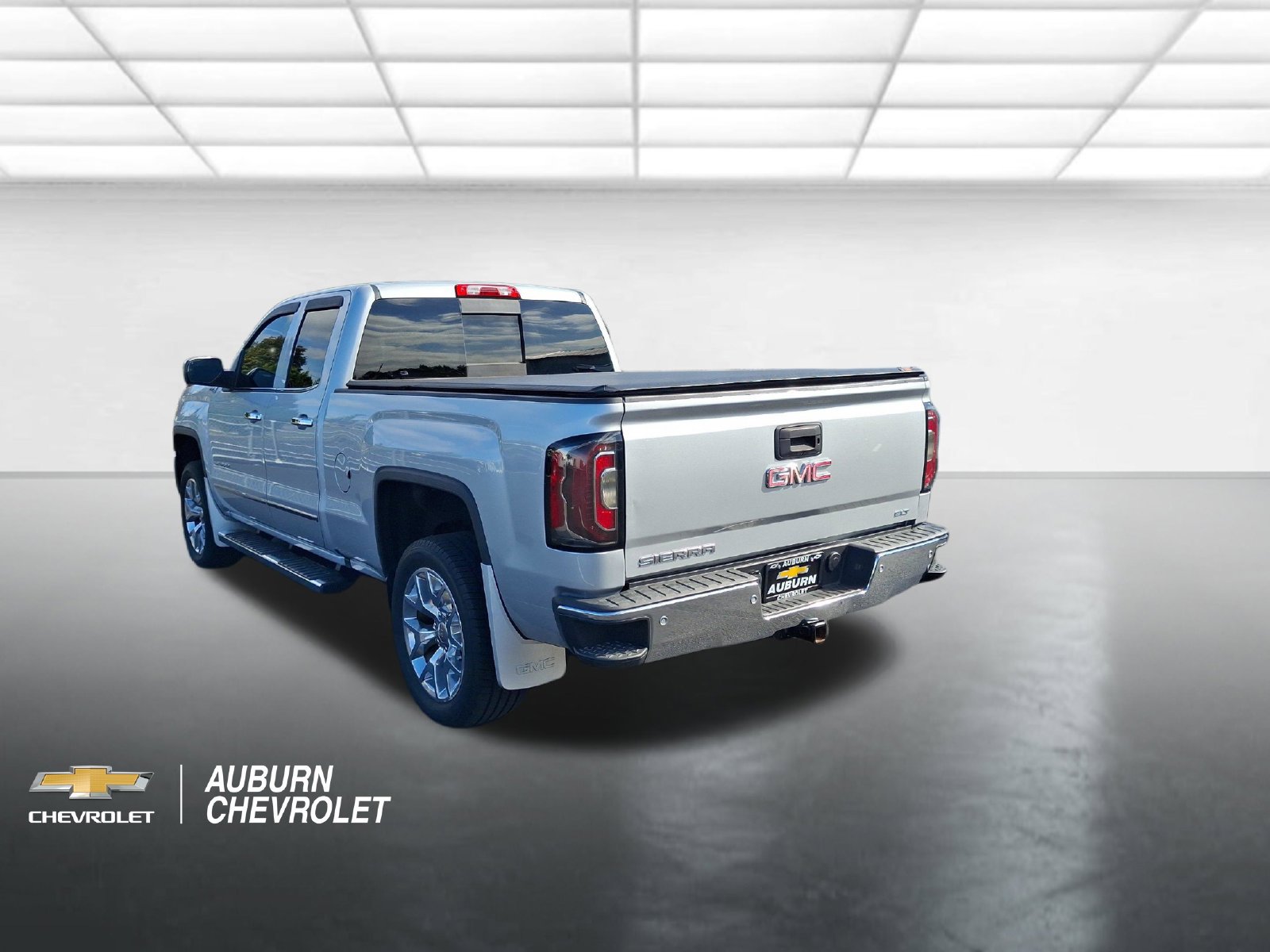 Certified 2017 GMC Sierra 1500 SLT w/ SLT Premium Package AWD/4WD image 5