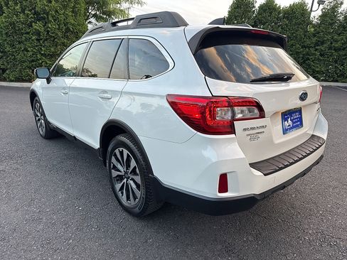 Used 2016 Subaru Outback 2.5i Limited AWD/4WD image 10