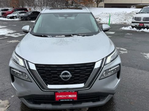 Used 2023 Nissan Rogue SV w/ SV Premium B Package image 15