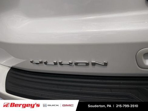Used 2022 GMC Yukon XL SLT w/ SLT Premium Package AWD/4WD image 35
