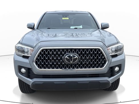 Used 2019 Toyota Tacoma TRD Off-Road w/ Technology Package image 3