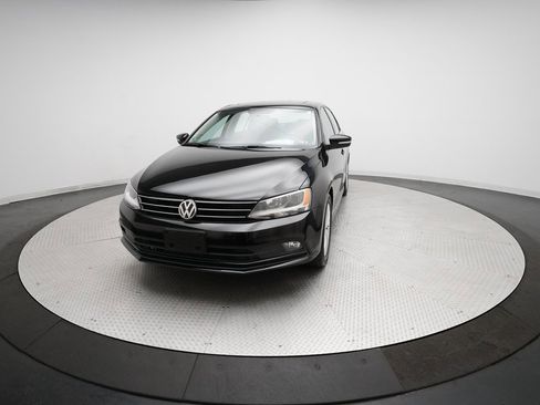 Used 2015 Volkswagen Jetta SE image 33