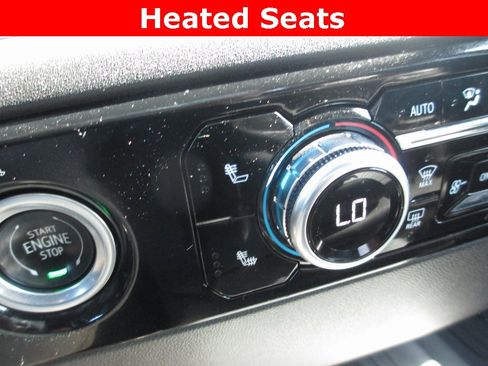 Used 2022 GMC Sierra 1500 SLT image 15