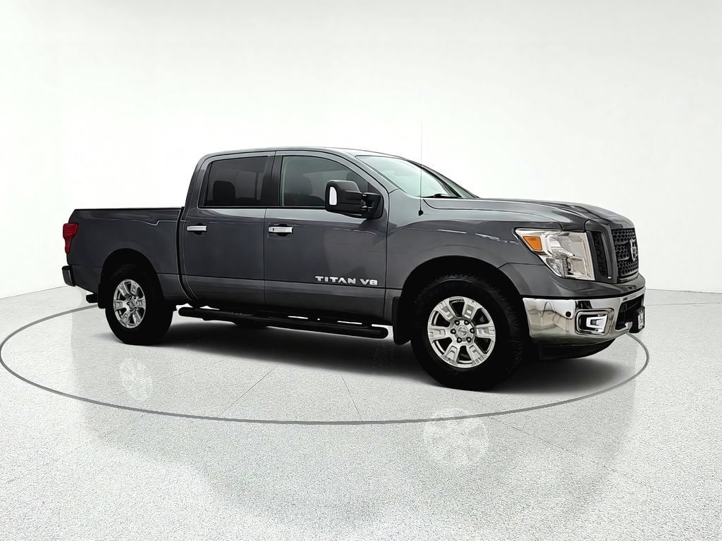 Used 2019 Nissan Titan SV w/ SV Convenience Package AWD/4WD image 2