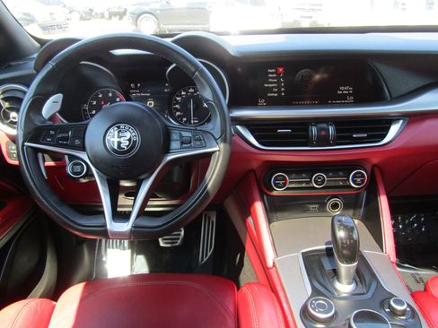 Used 2019 Alfa Romeo Stelvio Ti Sport w/ Quick Order Package 22S Sport AWD/4WD image 16