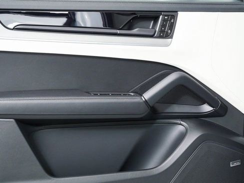 New 2026 Porsche Cayenne Coupe image 6