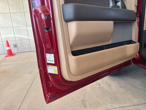 Used 2013 Ford F150 Lariat w/ HD Payload Pkg image 49