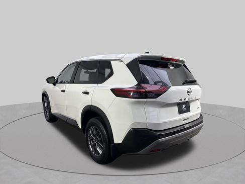Used 2023 Nissan Rogue S AWD/4WD image 30