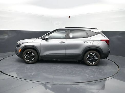 Used 2025 Kia Seltos S FWD image 5