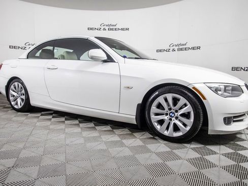 Used 2012 BMW 328i Convertible image 9