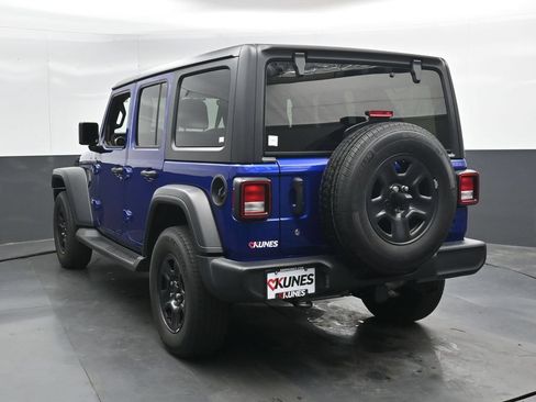 Used 2018 Jeep Wrangler Unlimited Sport AWD/4WD image 10