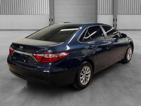 Used 2017 Toyota Camry LE FWD image 33