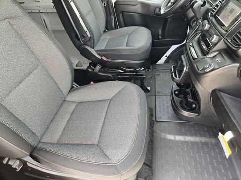 Used 2025 RAM ProMaster 2500 w/ Convenience Group FWD image 14
