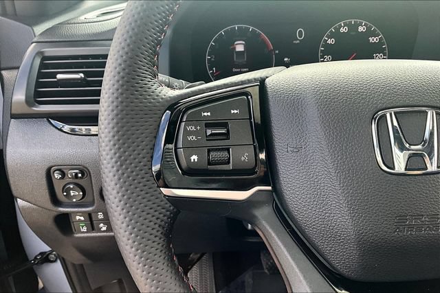 Used 2026 Honda Ridgeline Black Edition image 12