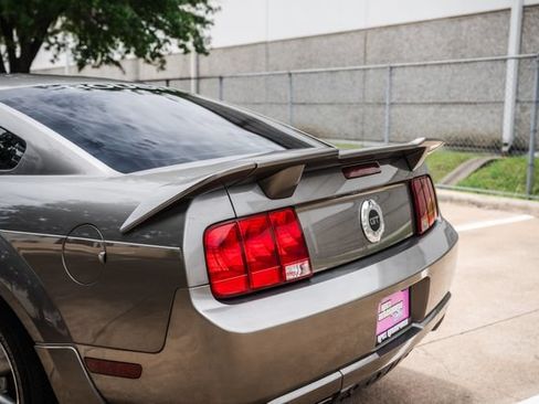 Used 2005 Ford Mustang GT Premium RWD image 30