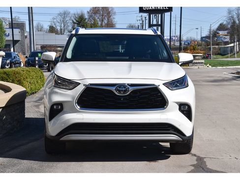 Used 2020 Toyota Highlander Platinum image 9
