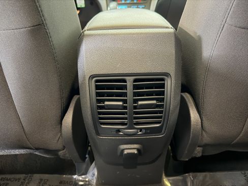 Certified 2018 Ford Escape SE w/ SE Sync 3 Package image 10