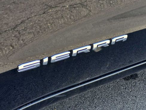 Used 2025 GMC Sierra 1500 SLT AWD/4WD image 13