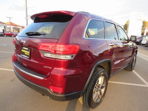 Used 2017 Jeep Grand Cherokee Limited image 10