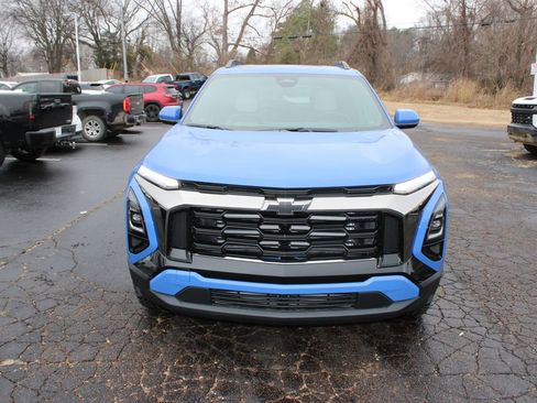 New 2026 Chevrolet Equinox ACTIV image 3