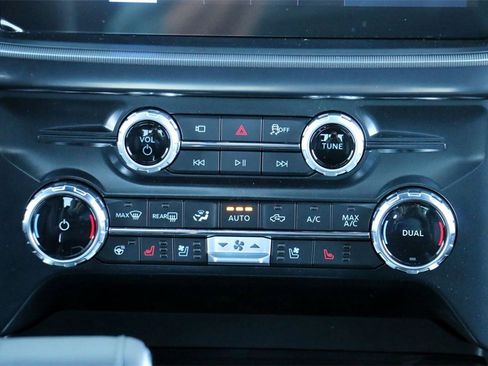 New 2025 Ford F150 Platinum w/ Equipment Group 702A High image 31