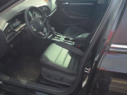 Used 2024 Volkswagen Jetta SE