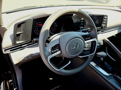 Certified 2023 Hyundai Elantra SEL w/ Cargo Package image 9