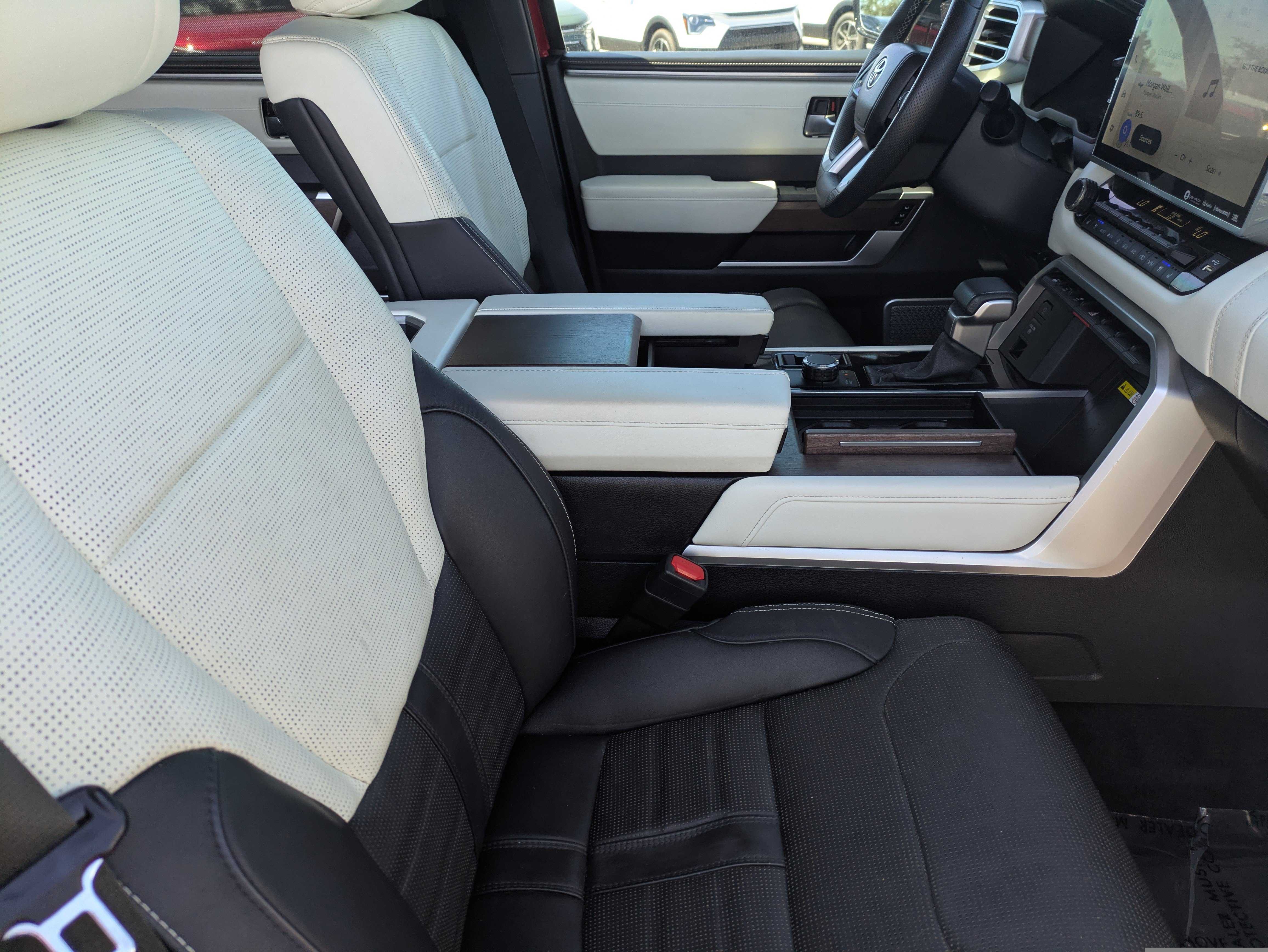 Used 2023 Toyota Sequoia Capstone AWD/4WD image 12