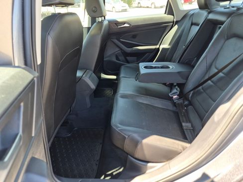 Used 2019 Volkswagen Jetta SEL Premium FWD image 28