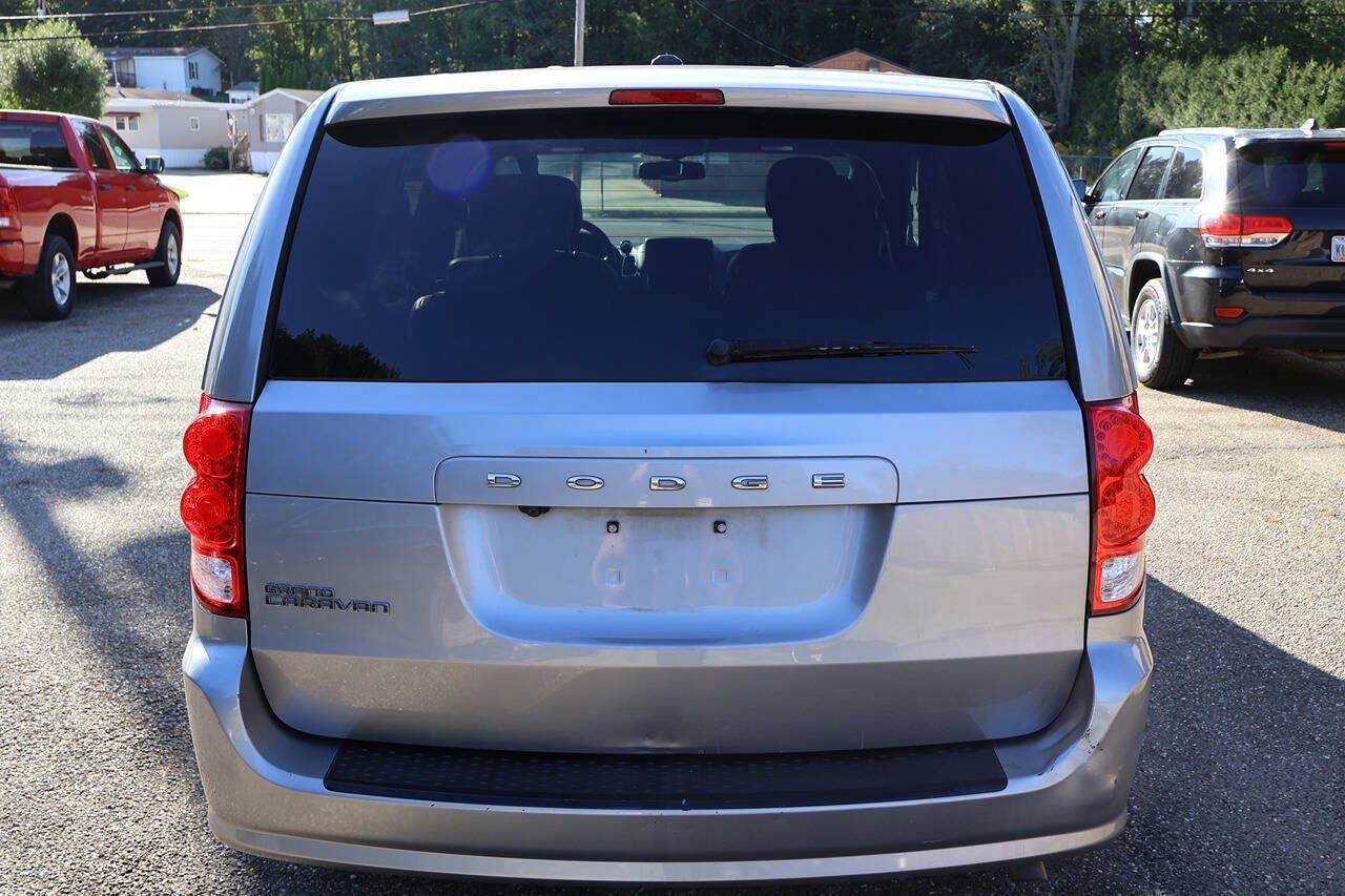 Used 2016 Dodge Grand Caravan SXT FWD image 6