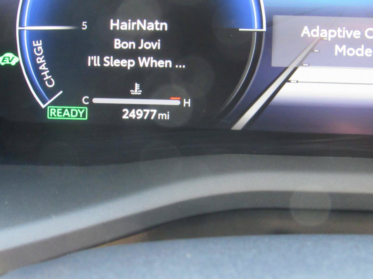Used 2025 Toyota Camry XSE FWD image 6