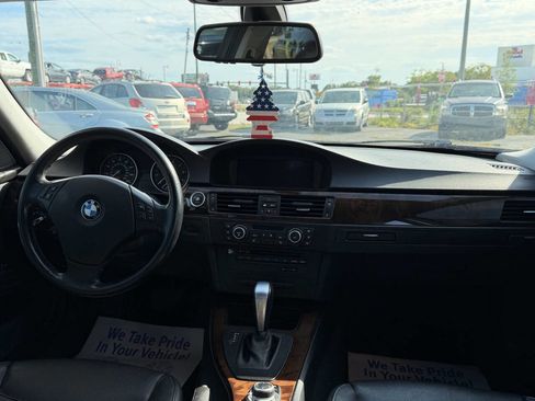 Used 2011 BMW 328i xDrive Sedan AWD/4WD image 13