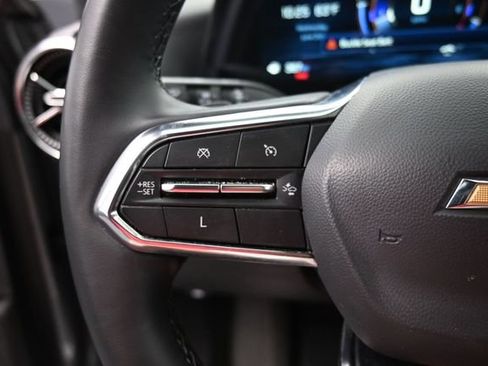 Used 2025 Chevrolet Equinox LT FWD image 25