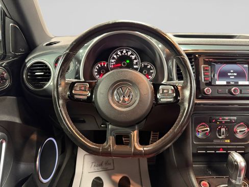 Used 2012 Volkswagen Beetle 2.0T FWD image 18