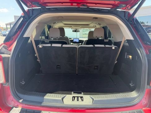 Used 2023 Ford Explorer Limited w/ Equipment Group 301A RWD image 6