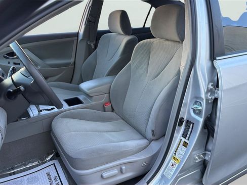 Used 2009 Toyota Camry FWD image 12