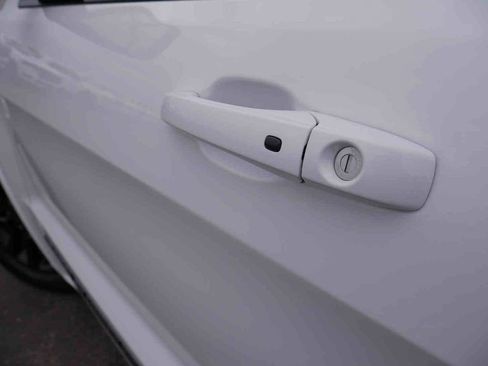 Used 2020 Jeep Grand Cherokee Altitude image 12