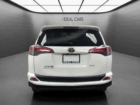 Used 2018 Toyota RAV4 XLE w/ All Weather Liner Package FWD image 6