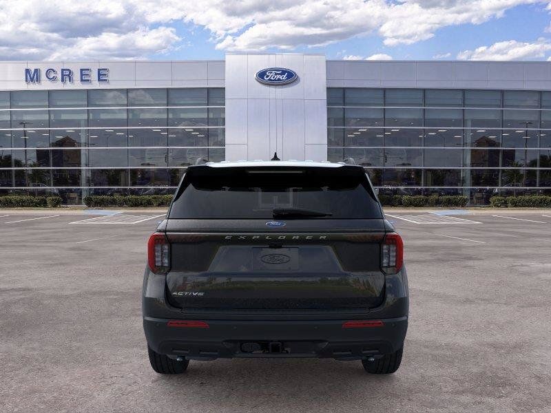 New 2026 Ford Explorer Active RWD image 5