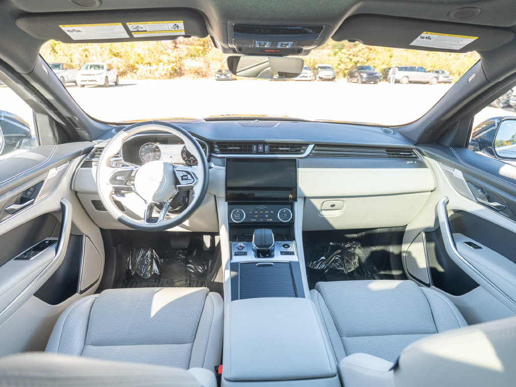 Used 2025 Jaguar F-PACE R-Dynamic S AWD/4WD image 19