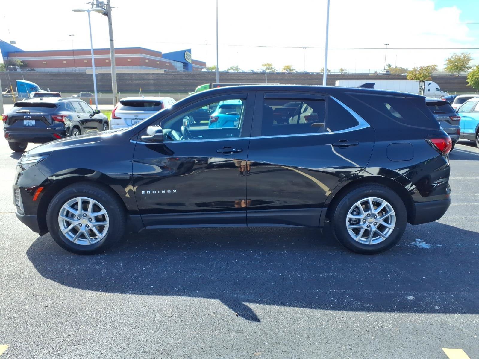 Used 2024 Chevrolet Equinox LT FWD image 4