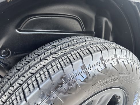 Used 2025 Jeep Wrangler Sport image 10