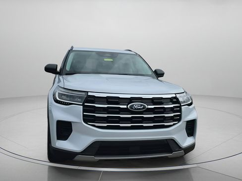 New 2026 Ford Explorer Active image 4