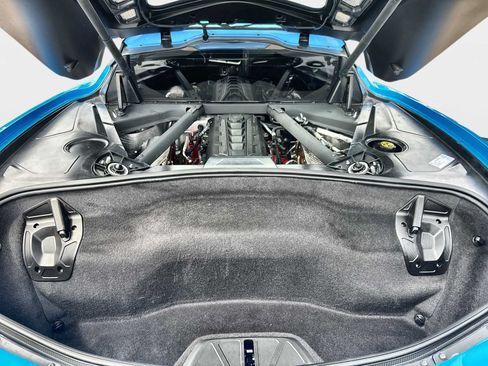 Used 2022 Chevrolet Corvette Stingray Preferred Cpe w/ Z51 Performance Package RWD image 13