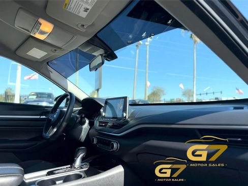 Used 2021 Nissan Altima 2.5 SV FWD image 10