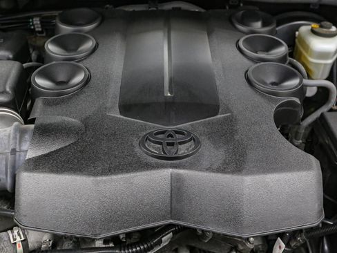 Used 2022 Toyota 4Runner SR5 Premium image 14