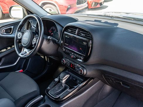 Used 2022 Kia Soul X-Line FWD image 11