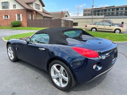 Used 2007 Pontiac Solstice Convertible w/ Premium Package RWD image 13