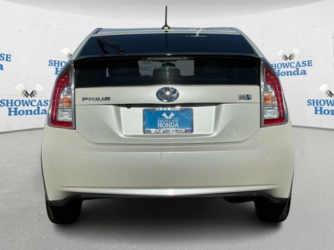 Used 2015 Toyota Prius Four image 7